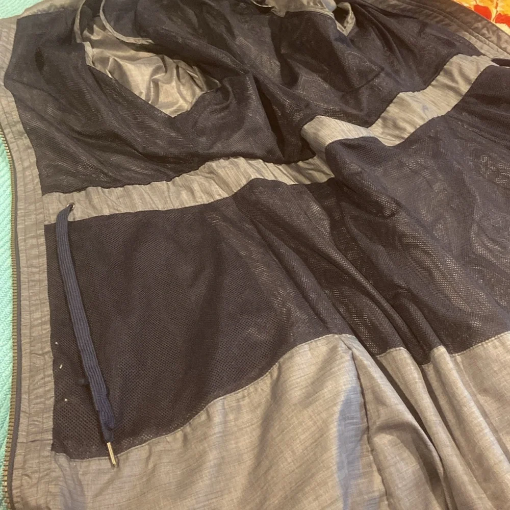 Athleta City Chic lightweight rain Jacket - Picture 10 of 16